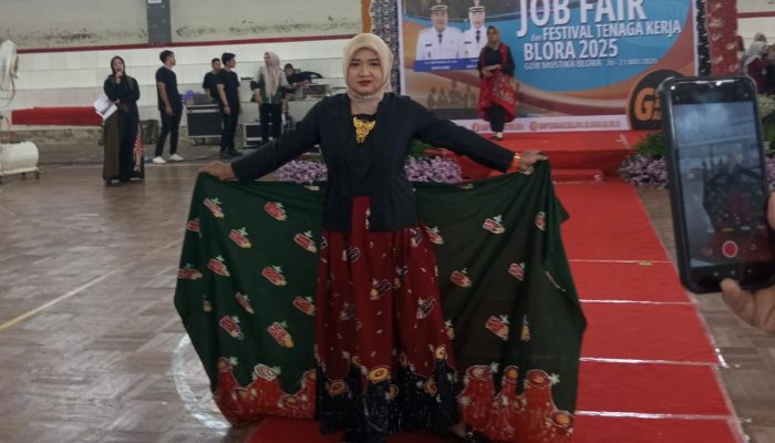 Lia Fahrudin, Kreator AI Desa Doplang Tampil Memukau di Job Fair Blora 2025