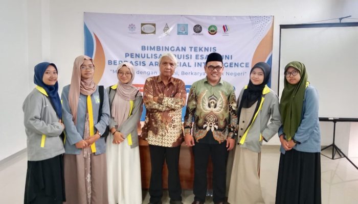 Satupena Blora Gelar Bimtek Penulisan Puisi Esai Mini Berbasis AI