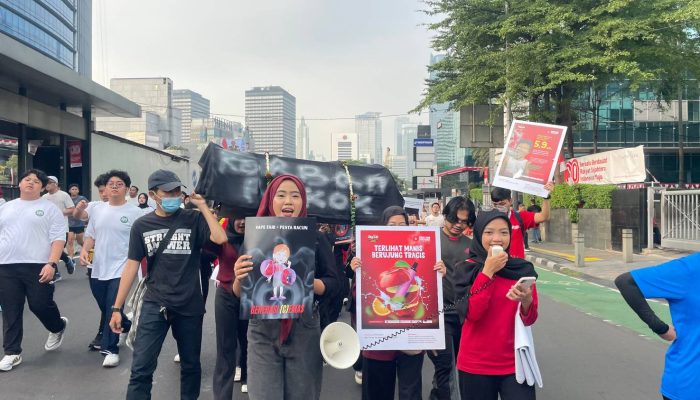 Keranda Hitam di Tengah CFD: Mahasiswa Teriakkan Vape Fair 2025 Adalah Jalan Cepat Menuju Kematian