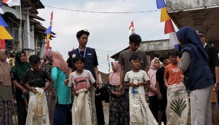 Kebersamaan Warga Gunung Sari dalam Semarak Perlombaan, Pemuda dan Mahasiswa KKN Bergandengan Tangan