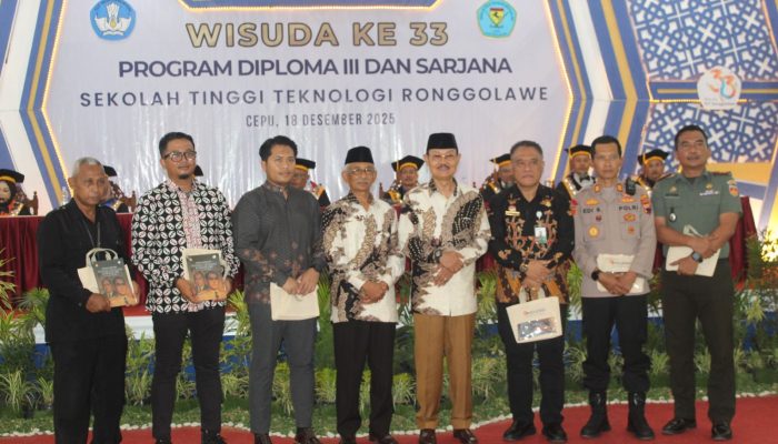 Wisuda ke-33 STTR Cepu, Tegaskan Transformasi Menuju Universitas Teknologi Ronggolawe