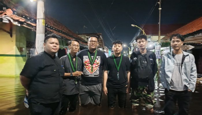 HMI Badko Jateng–DIY dan HMI Cabang Pekalongan Distribusikan Bantuan untuk Korban Banjir Pekalongan