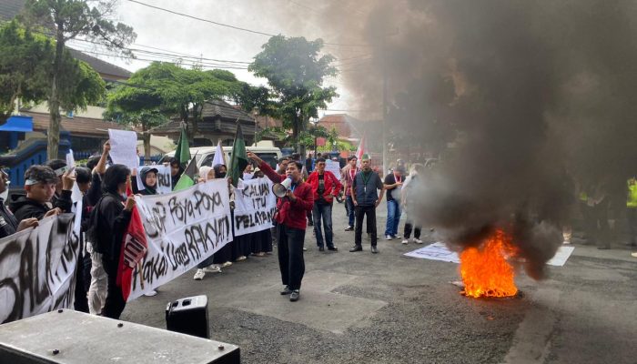 Setahun Memimpin, Wali Kota Salatiga Tersulut Emosi dan Tolak Tanda Tangan Pakta Rakyat