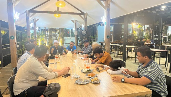 Merawat Silaturahmi, Menumbuhkan Kedewasaan Sosial