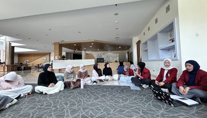 Hari Kartini: Ketika Diam Masih Terasa Paling Aman