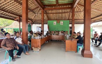 Sempat Memanas, Audiensi Masyarakat dan Pemerintah Desa Sumber Berakhir Damai