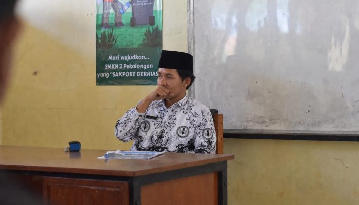 Retorika Partisipasi Semesta di Tengah Kegagalan Struktural Kebijakan Pendidikan