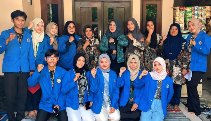 Gelorakan Perubahan dari Keluarga, Mahasiswa Administrasi Negara UNPAM Serang Sukses Gelar Sosialisasi Peran PKK di Desa Bandung